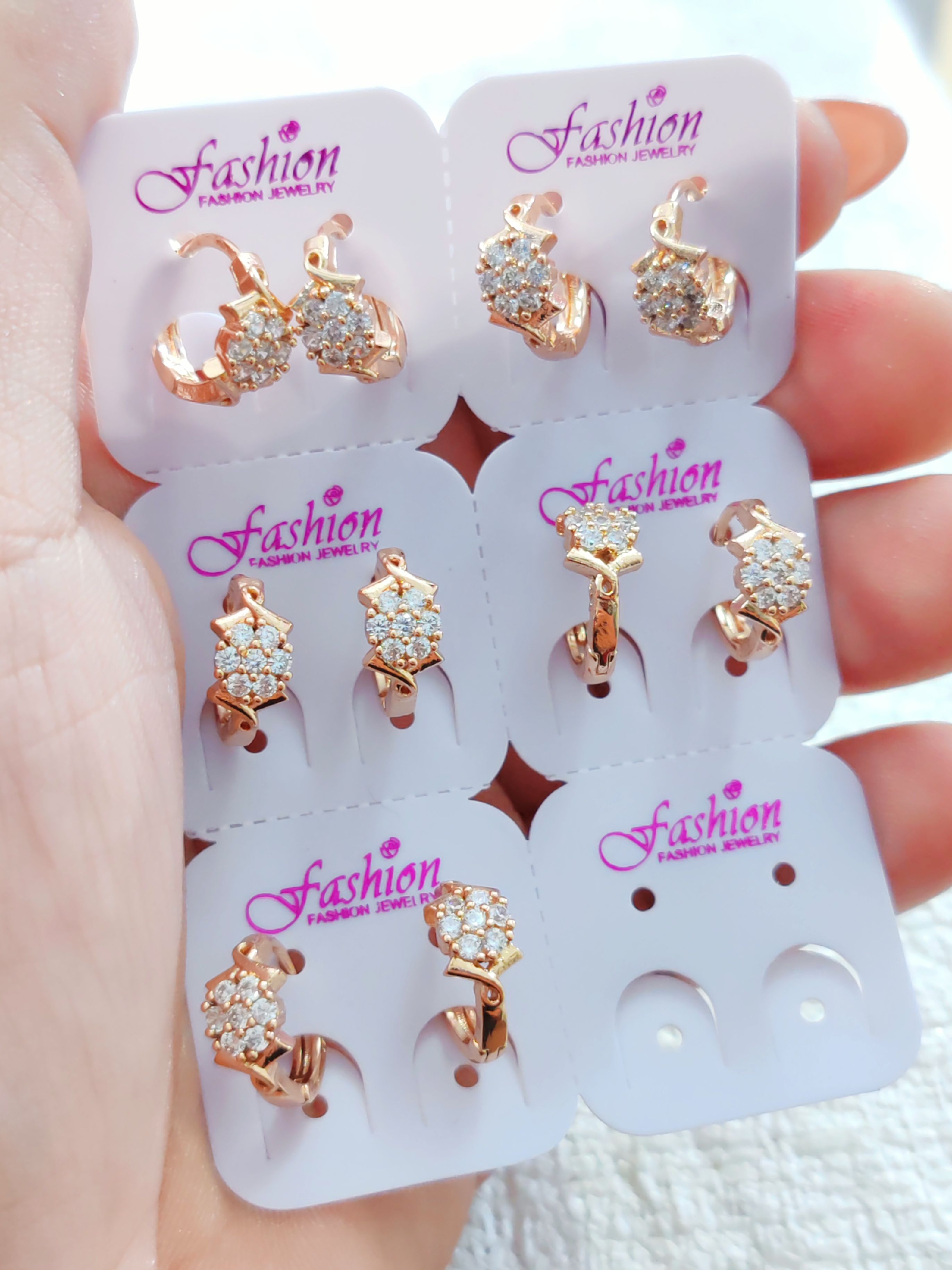 Aretes variados