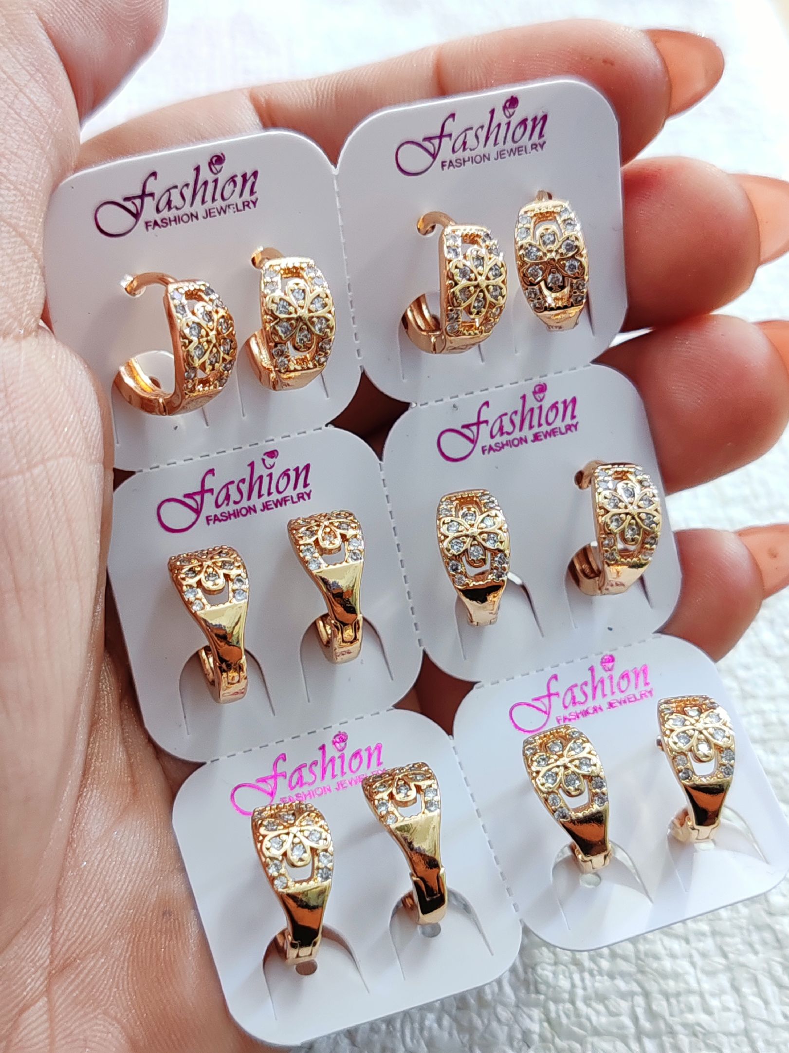 Aretes variados