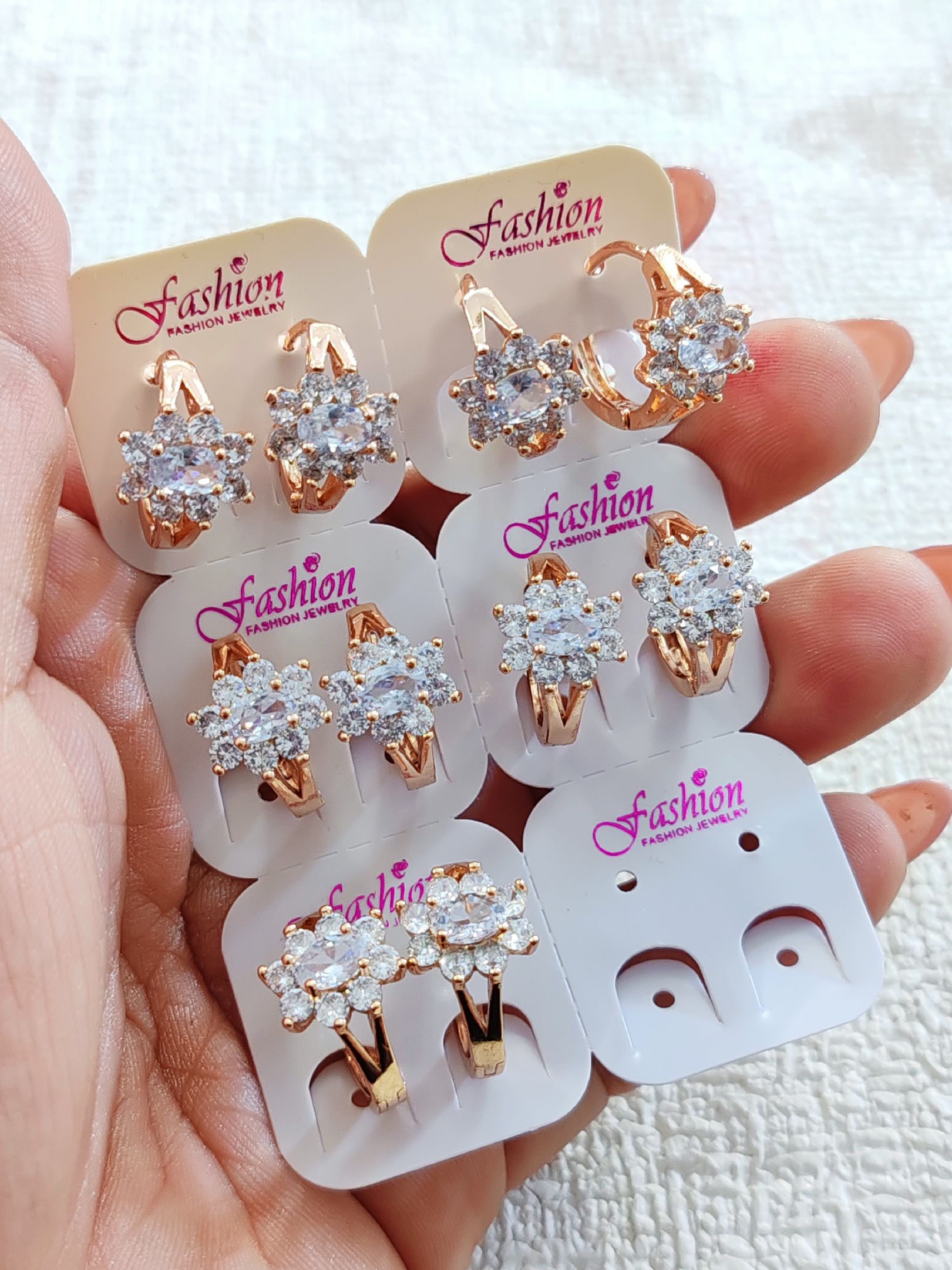 Aretes variados