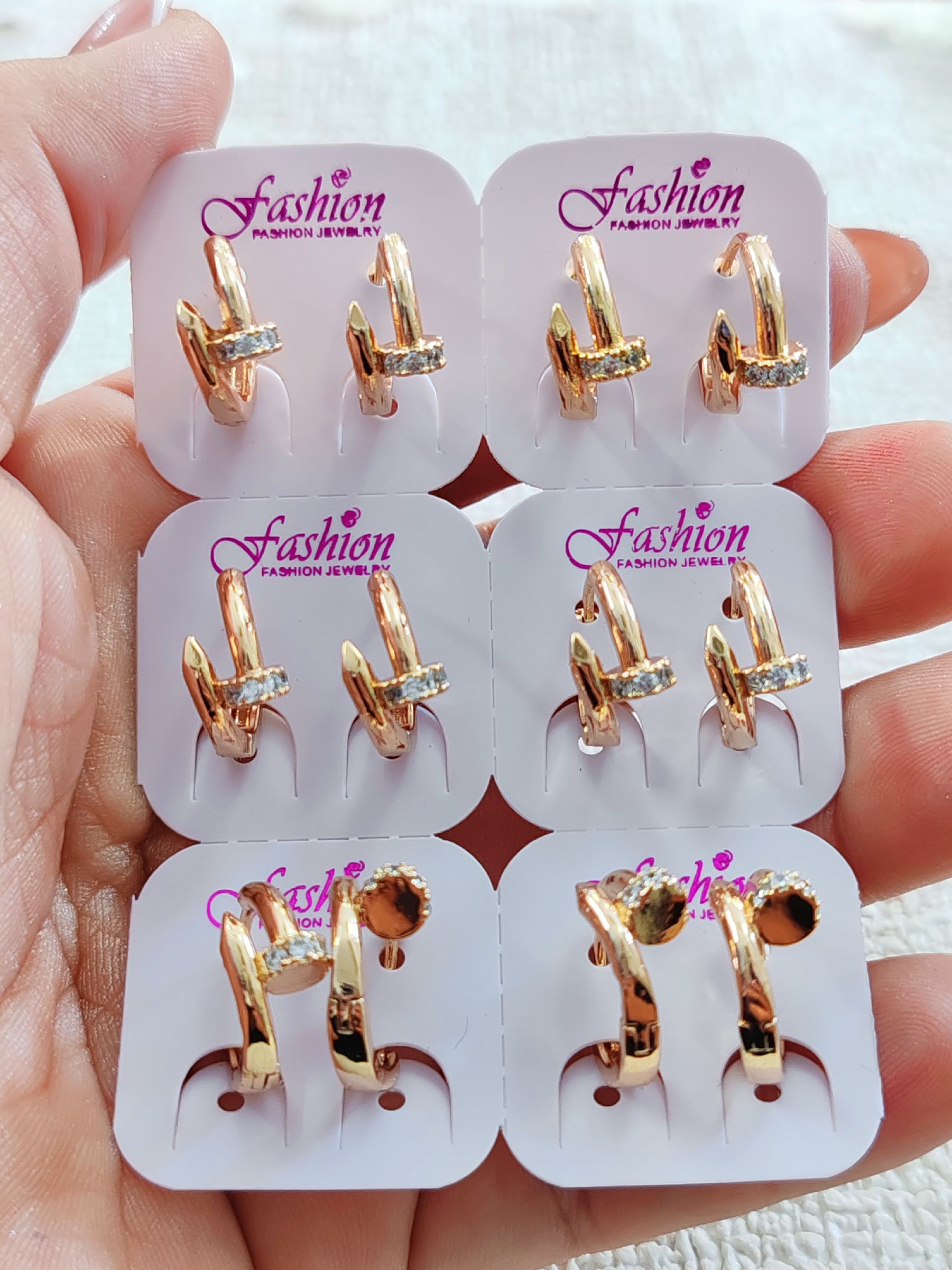 Aretes variados