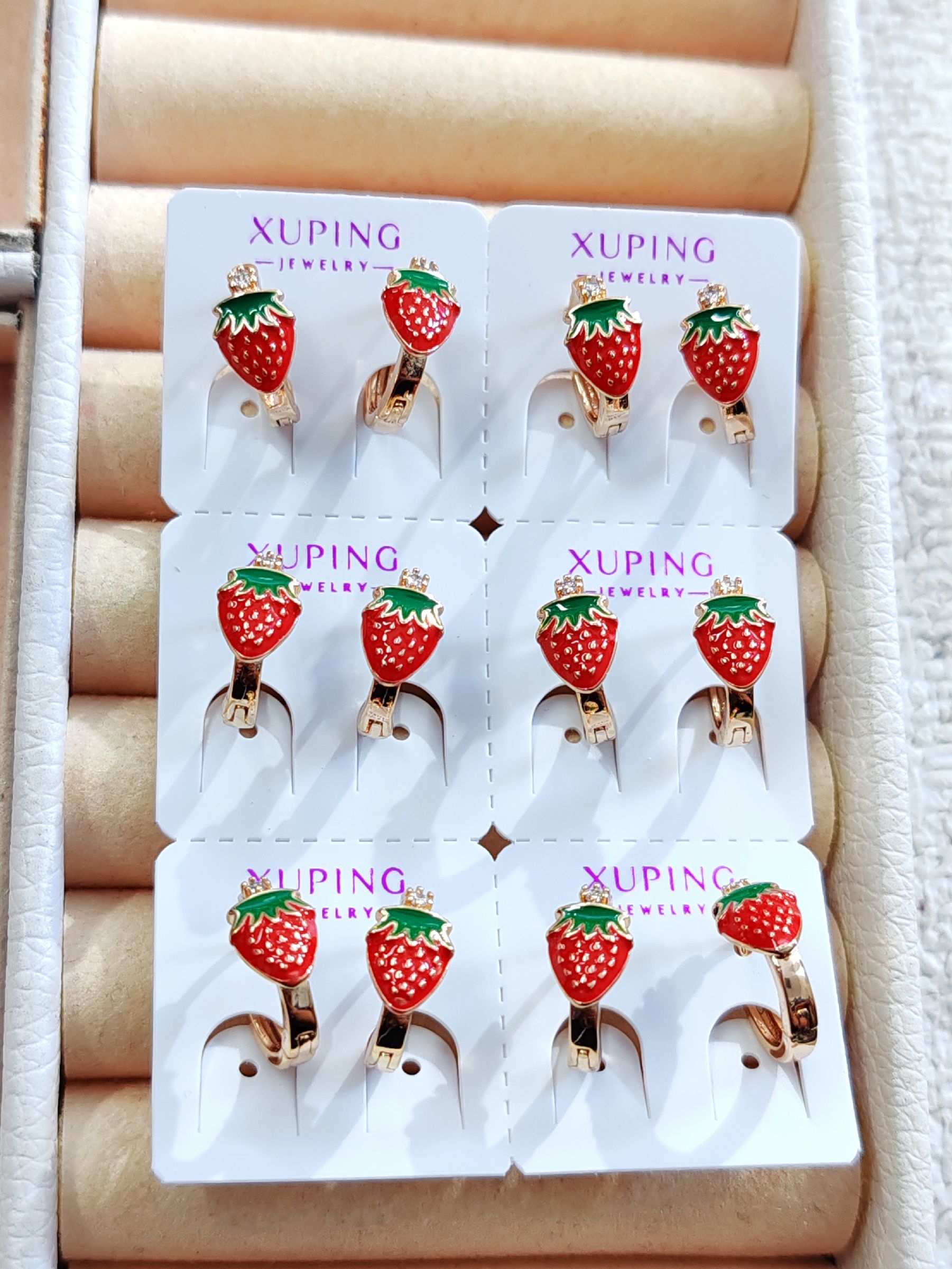 Argollas fresa xuping