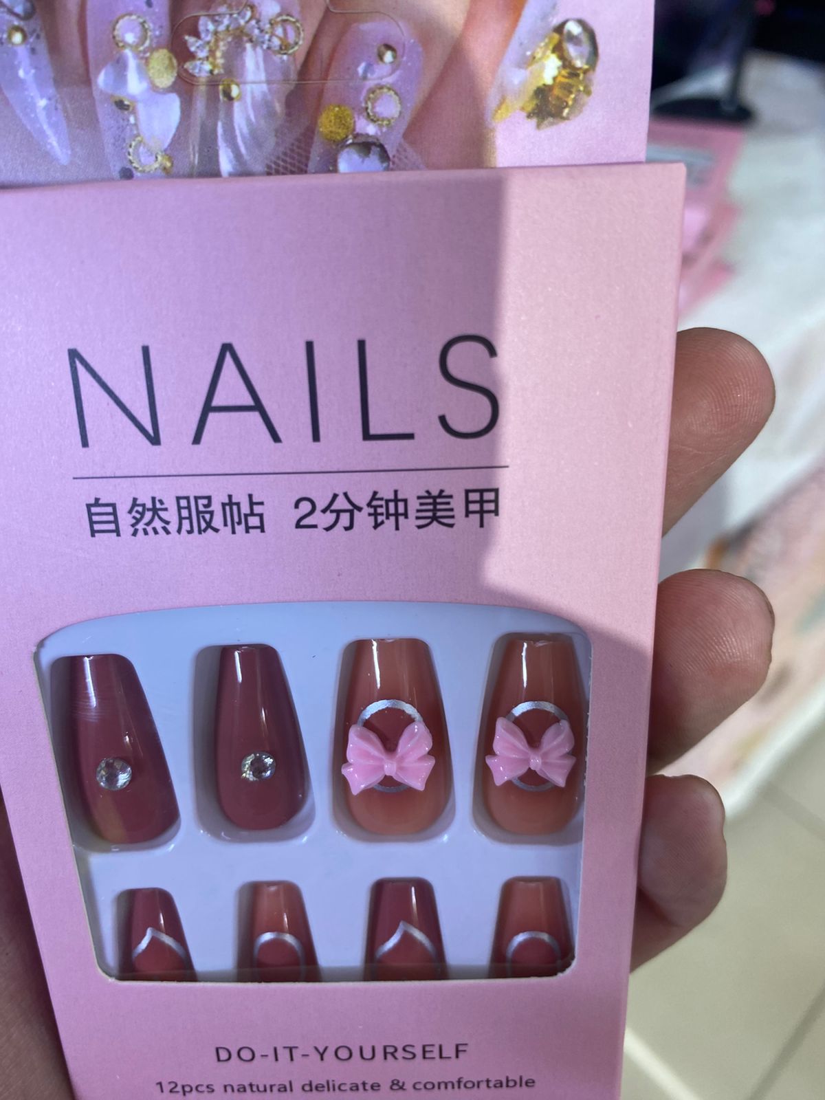Uñas con decorativo