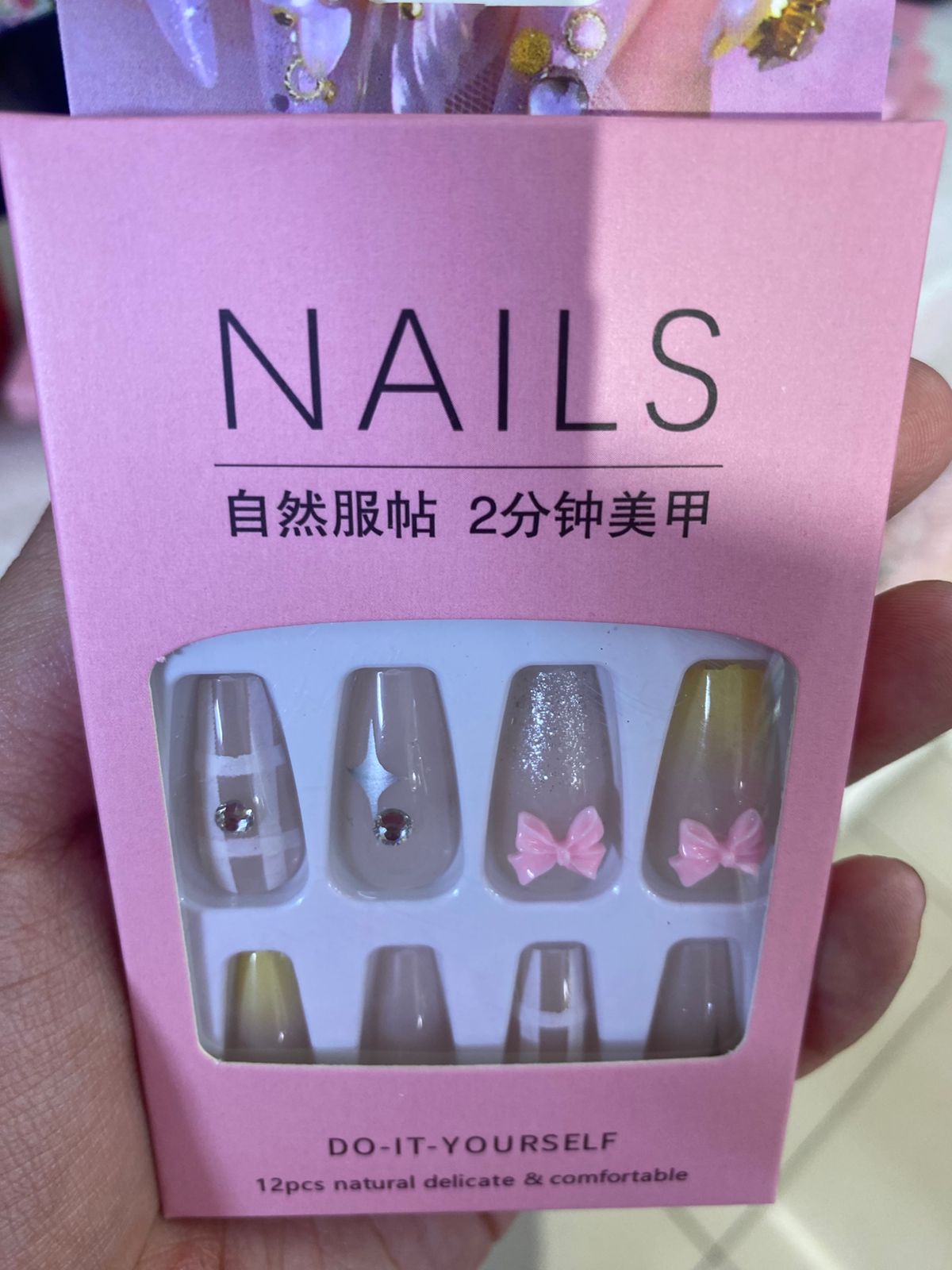 Uñas con decorativo