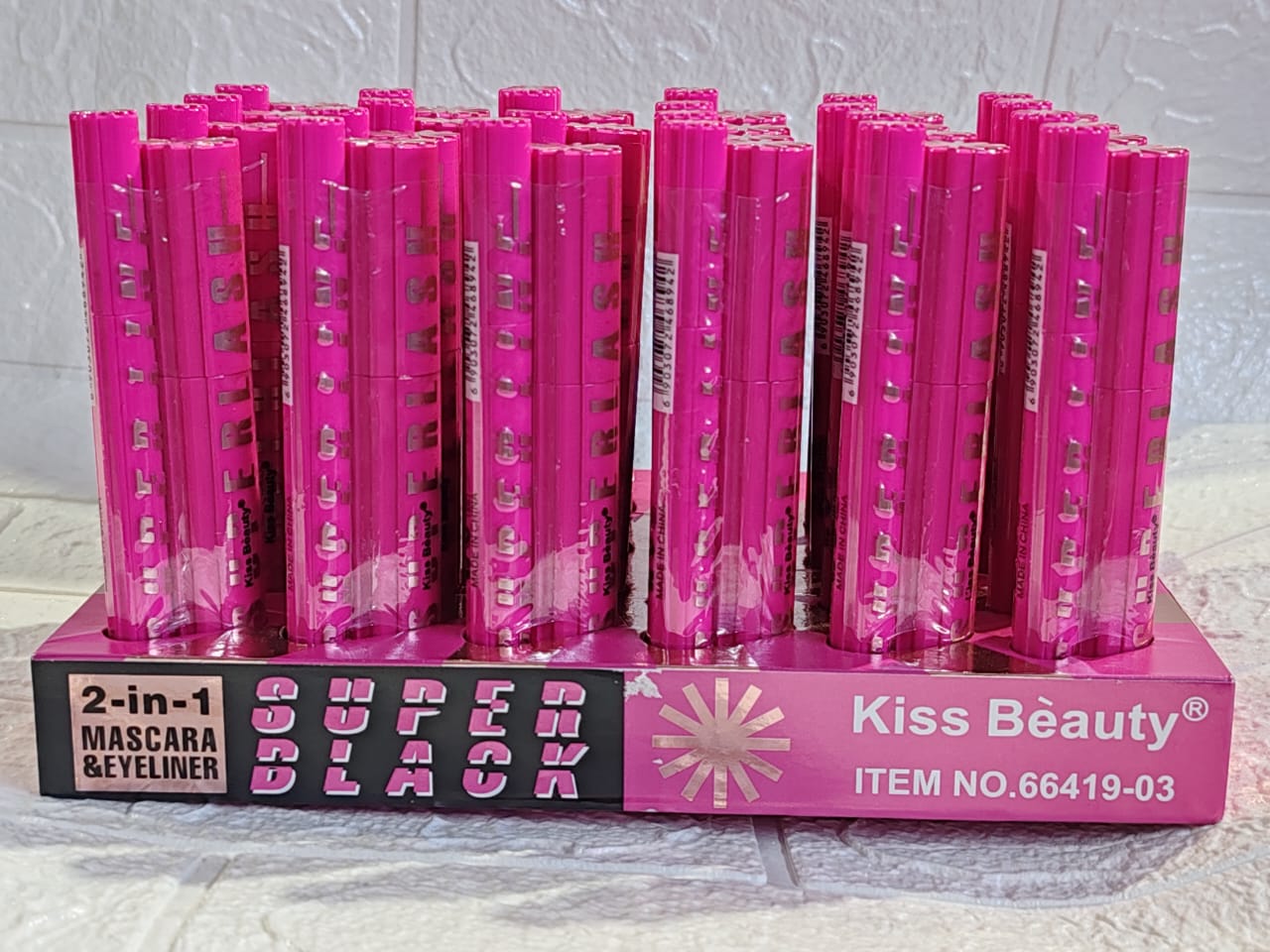 MASCARA DE PESTAÑAS + DELINEADOR