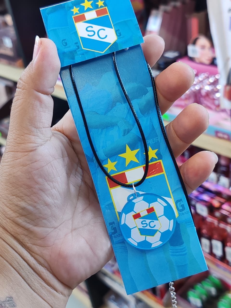 Collares kawaii equipos AL, U y cristal