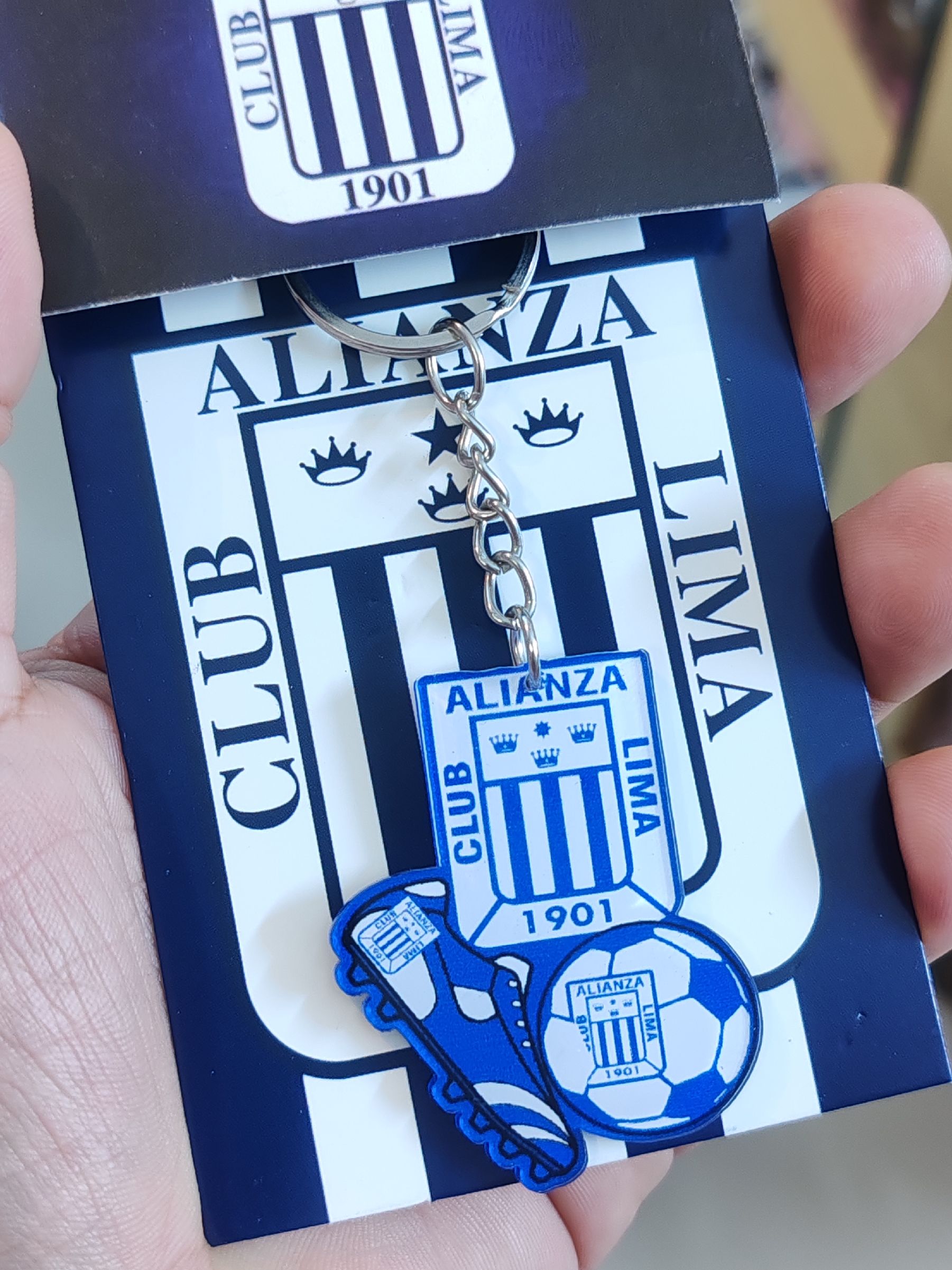 Llaveros equipo Al, U, real, etc