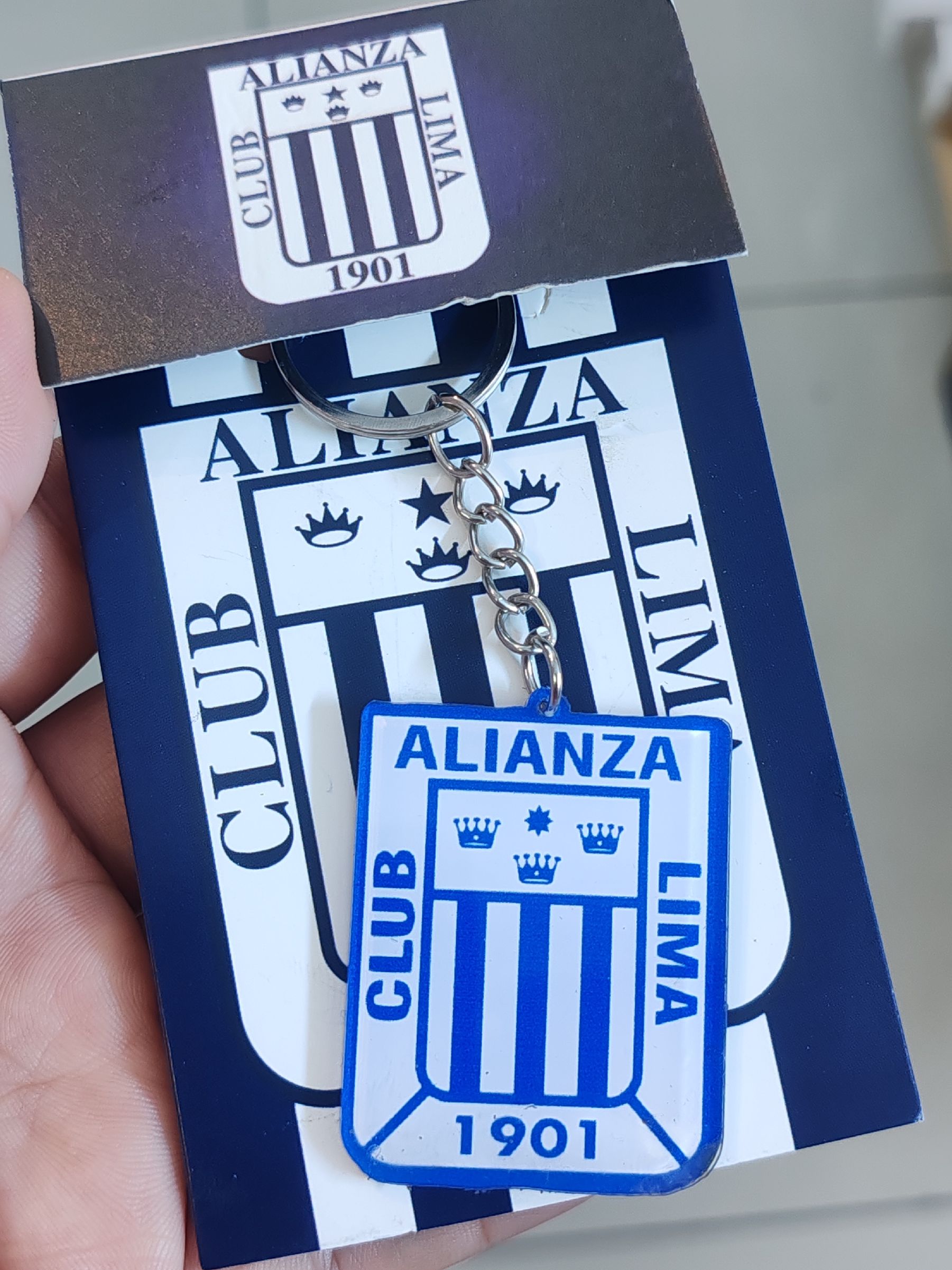 Llaveros equipo Al, U, real, etc