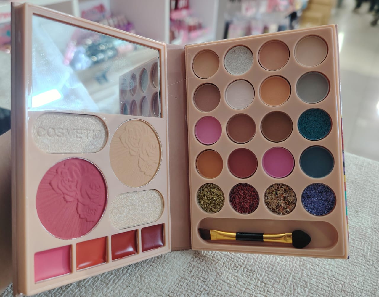 KIT DE MAQUILLAJE