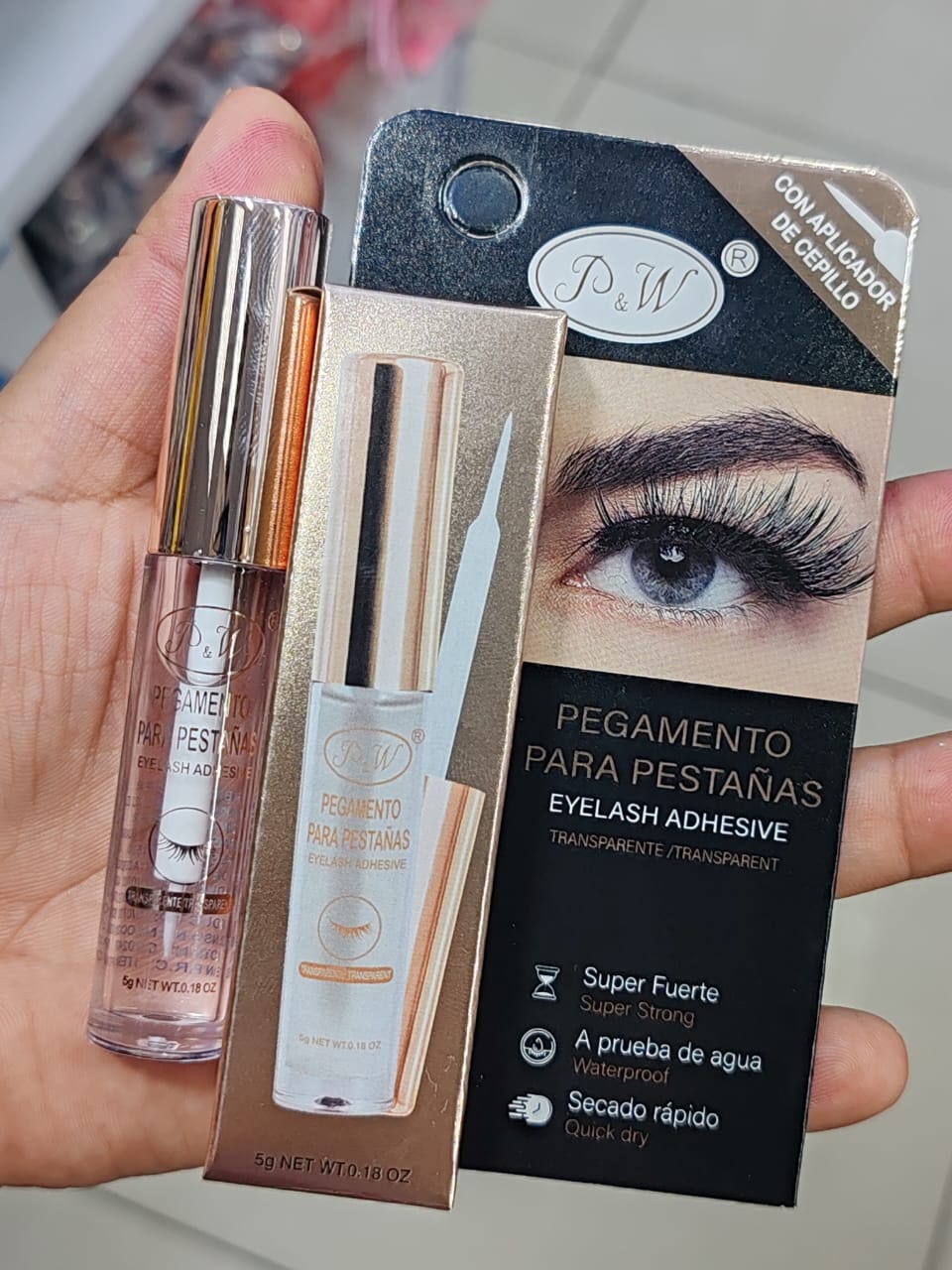 PEGAMENTO DE PESTAÑA