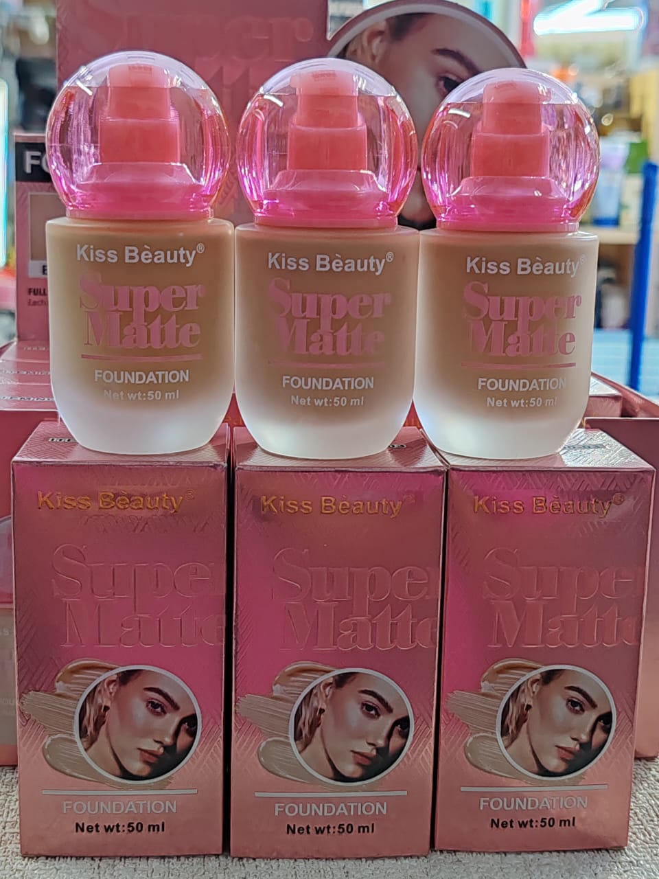 BASE KISS BEAUTY SUPER MATTE