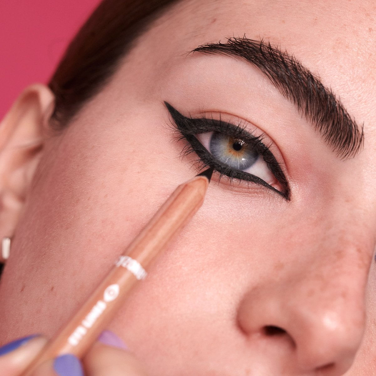 LAPIZ DELINEADOR DE CYZONE