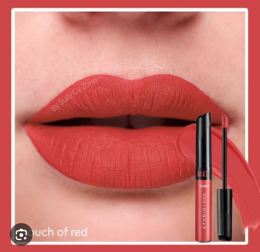 LABIALES STUDIO LOOK DE CYZONE