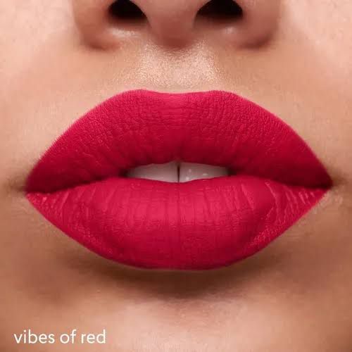 LABIALES STUDIO LOOK DE CYZONE