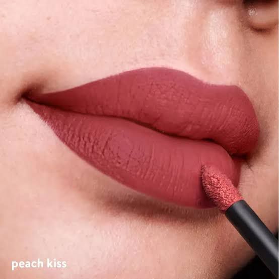 LABIALES STUDIO LOOK DE CYZONE