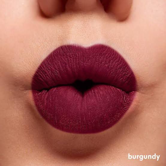 LABIALES STUDIO LOOK DE CYZONE