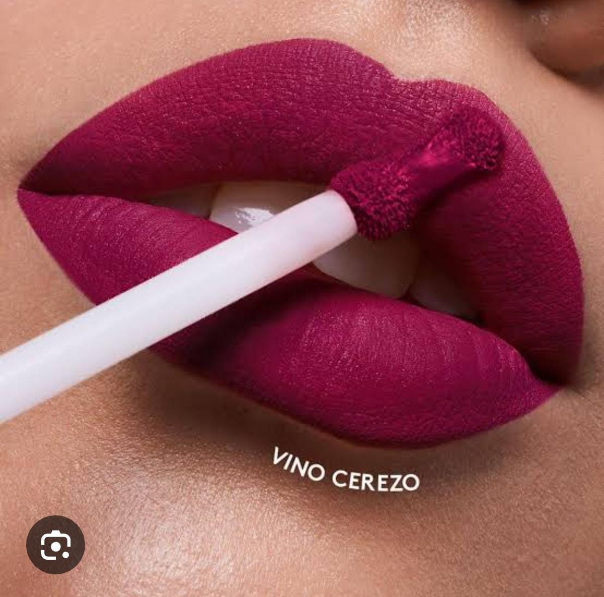 NUEVA FORMULA DE LABIALES COLORFIX ESIKA ACABADO MATTE 24HRS