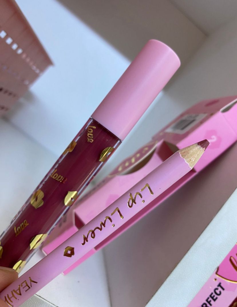 Kit delineador+ labial matte efecto velvet